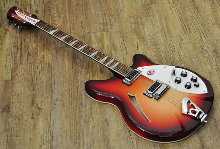 Rickenbacker　360FG （ファイヤーグロー）の写真